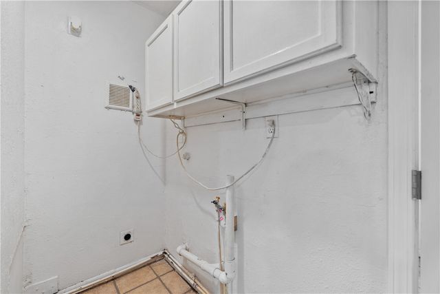 2905 Rogers St, Corpus Christi, TX 78405
