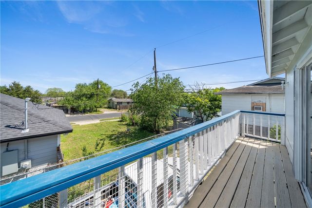2905 Rogers St, Corpus Christi, TX 78405
