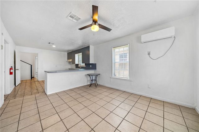 2905 Rogers St, Corpus Christi, TX 78405