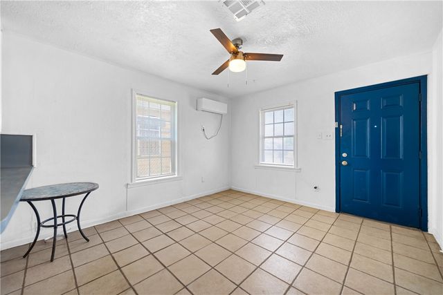 2905 Rogers St, Corpus Christi, TX 78405