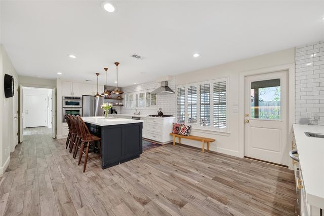 10022 Bayou Glen Road, Houston, TX 77042