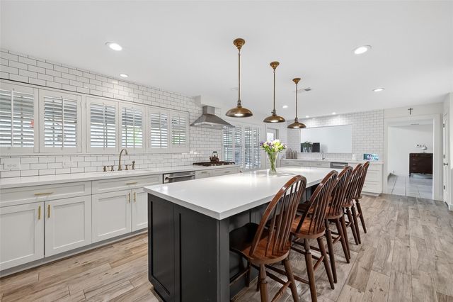 10022 Bayou Glen Road, Houston, TX 77042