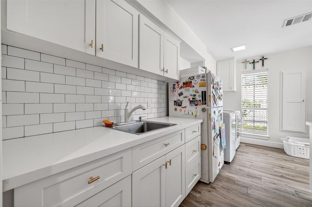 10022 Bayou Glen Road, Houston, TX 77042