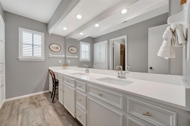 10022 Bayou Glen Road, Houston, TX 77042