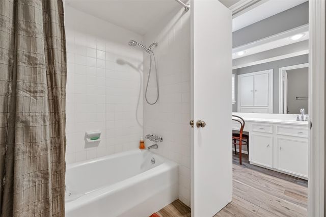 10022 Bayou Glen Road, Houston, TX 77042