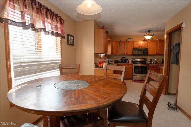 4839 Pond Drive NW, North Canton, OH 44720