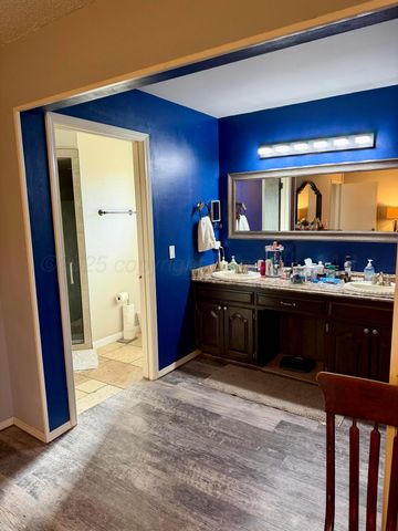 404 Bois D' Arc, Borger, TX 79007