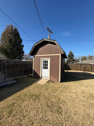 404 Bois D' Arc, Borger, TX 79007