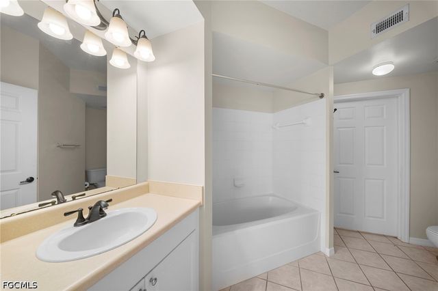 11400 ocean walk LN 214, Fort Myers, FL 33908