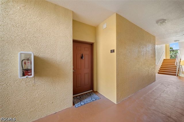 11400 ocean walk LN 214, Fort Myers, FL 33908