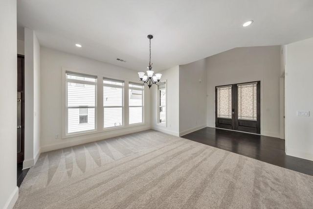 934 Keystone Drive, Woodstock, GA 30188