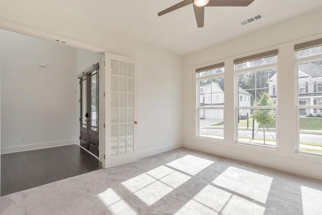 934 Keystone Drive, Woodstock, GA 30188