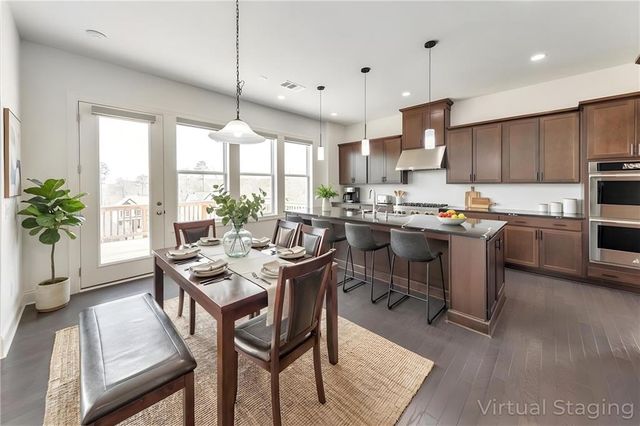 934 Keystone Drive, Woodstock, GA 30188