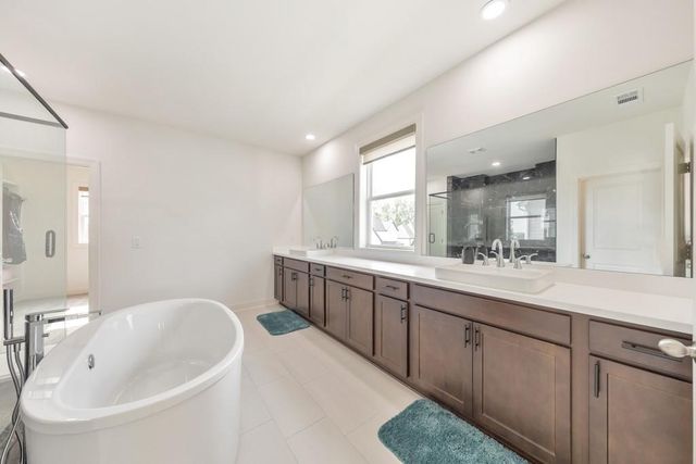 934 Keystone Drive, Woodstock, GA 30188