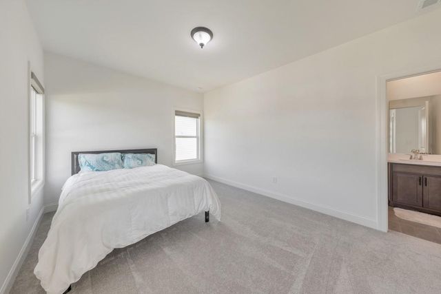 934 Keystone Drive, Woodstock, GA 30188