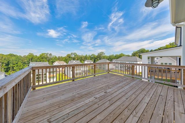 934 Keystone Drive, Woodstock, GA 30188