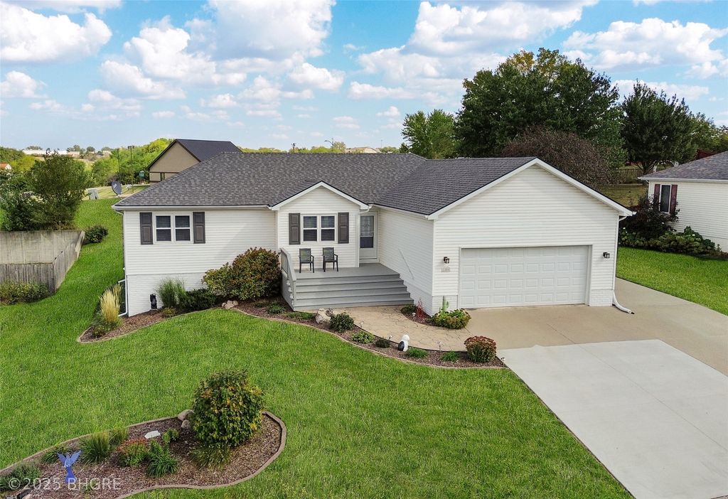 1506 Apple Drive, Indianola, IA 50125