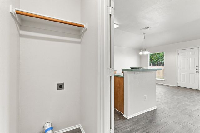 625 Jamie Lane, Mansfield, TX 76063