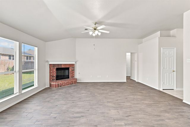 625 Jamie Lane, Mansfield, TX 76063