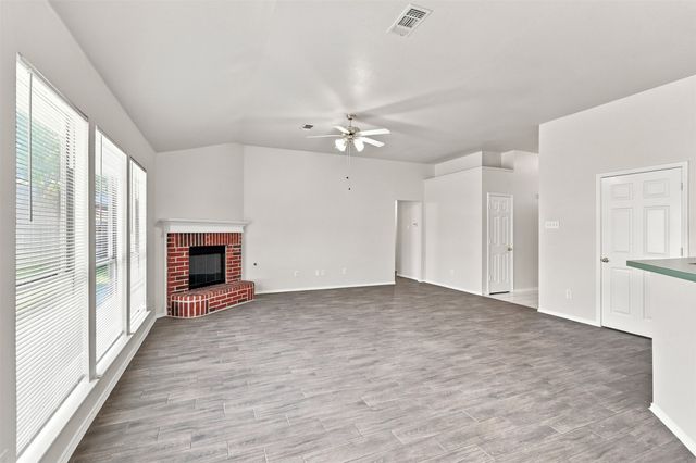625 Jamie Lane, Mansfield, TX 76063