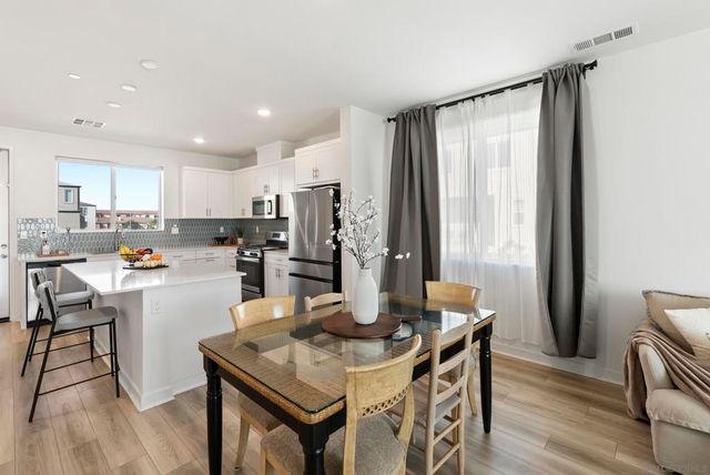 5310 Seacliff Pl 13, San Diego, CA 92154