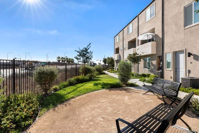 5310 Seacliff Pl 13, San Diego, CA 92154