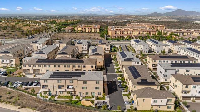 5310 Seacliff Pl 13, San Diego, CA 92154