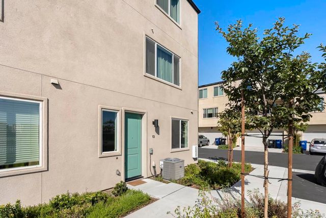 5310 Seacliff Pl 13, San Diego, CA 92154