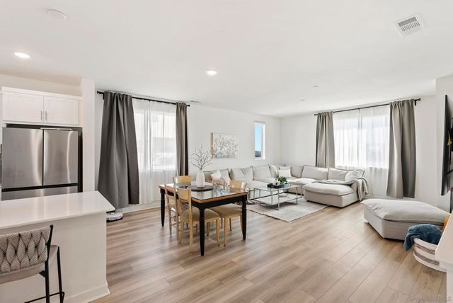 5310 Seacliff Pl 13, San Diego, CA 92154