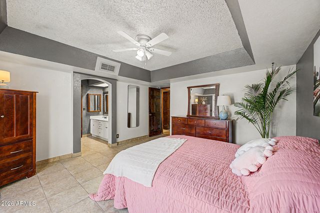 709 N LARKSPUR Street, Gilbert, AZ 85234