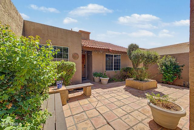 709 N LARKSPUR Street, Gilbert, AZ 85234