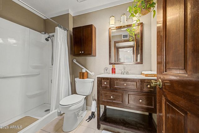 709 N LARKSPUR Street, Gilbert, AZ 85234