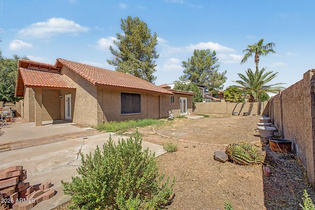 709 N LARKSPUR Street, Gilbert, AZ 85234