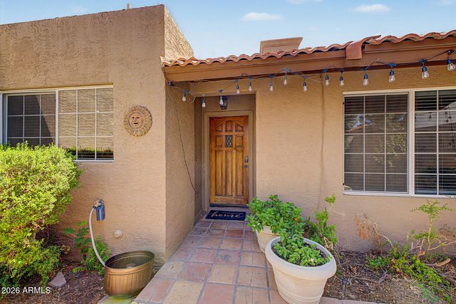 709 N LARKSPUR Street, Gilbert, AZ 85234