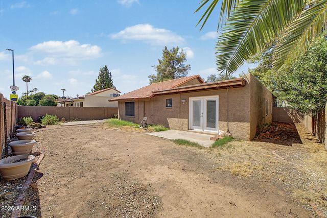 709 N LARKSPUR Street, Gilbert, AZ 85234