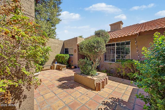 709 N LARKSPUR Street, Gilbert, AZ 85234