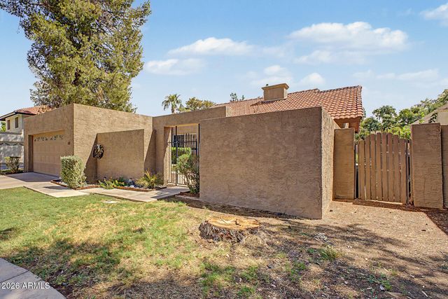 709 N LARKSPUR Street, Gilbert, AZ 85234