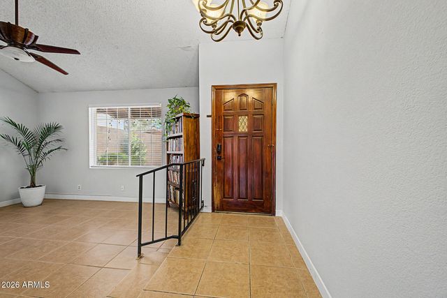 709 N LARKSPUR Street, Gilbert, AZ 85234
