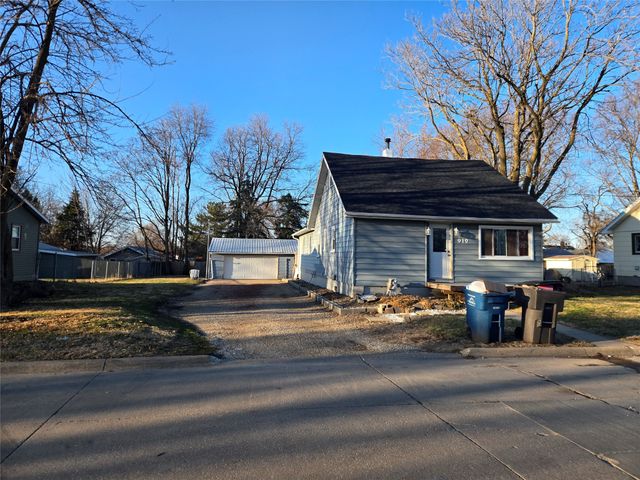 919 Randolph Street, Des Moines, IA 50315