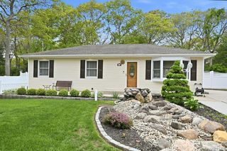 24 Forest Avenue, Medford, NY 11763