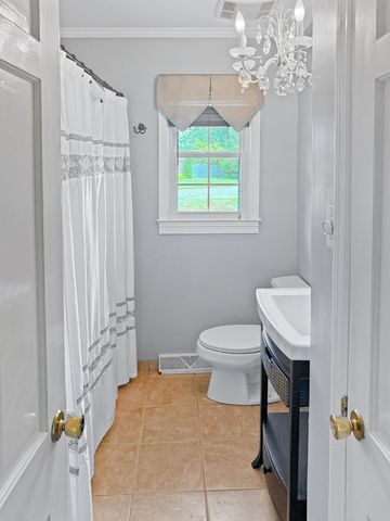 1053 Camellia Drive, Lexington, KY 40504