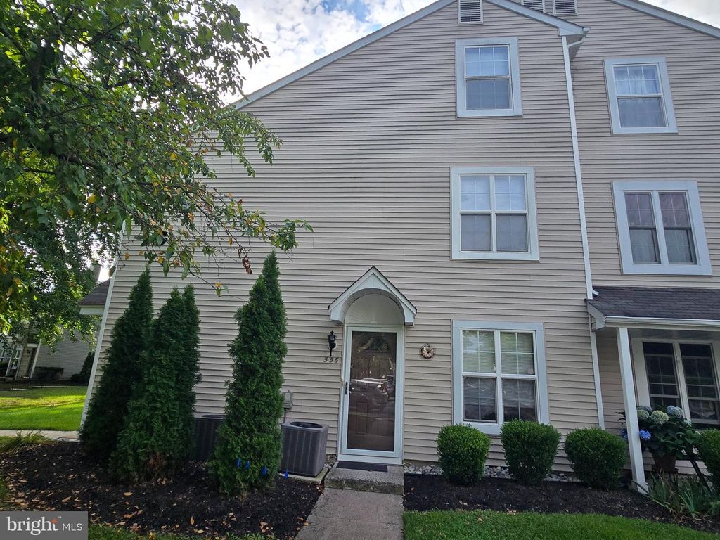 555 SHETLAND CT, SEWELL, NJ 08080 — exterior