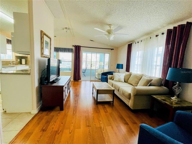 615 S GREEN CIRCLE, Venice, FL 34285