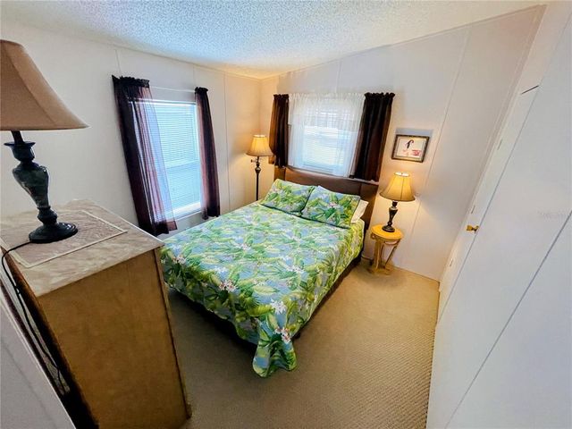 615 S GREEN CIRCLE, Venice, FL 34285