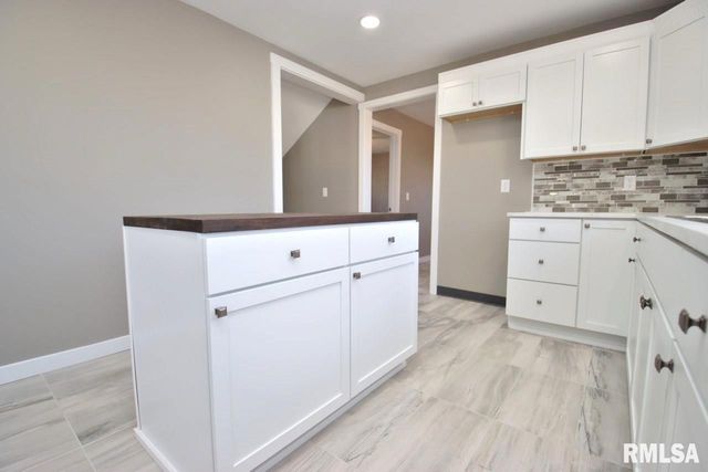 8504 W MAIN Street, Mapleton, IL 61547