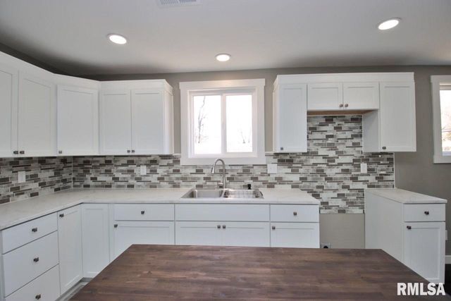 8504 W MAIN Street, Mapleton, IL 61547