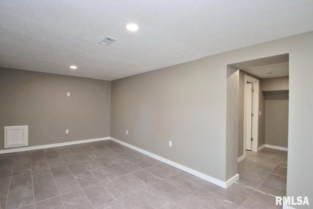 8504 W MAIN Street, Mapleton, IL 61547