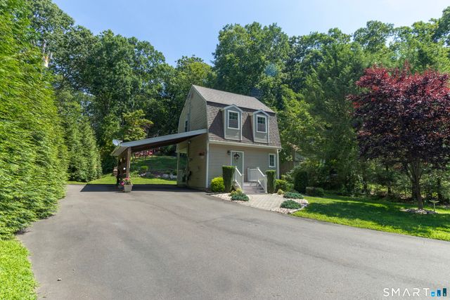 80 River Road, Clinton, CT 06413