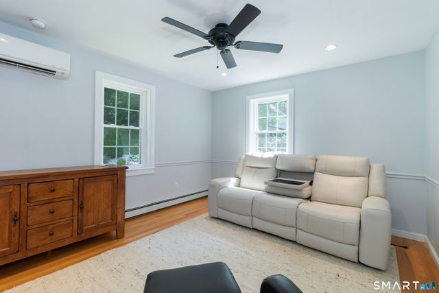 80 River Road, Clinton, CT 06413