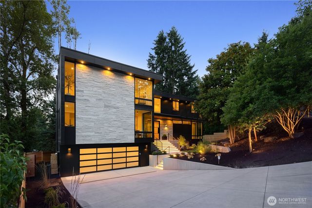 2908 129th Avenue NE, Bellevue, WA 98005